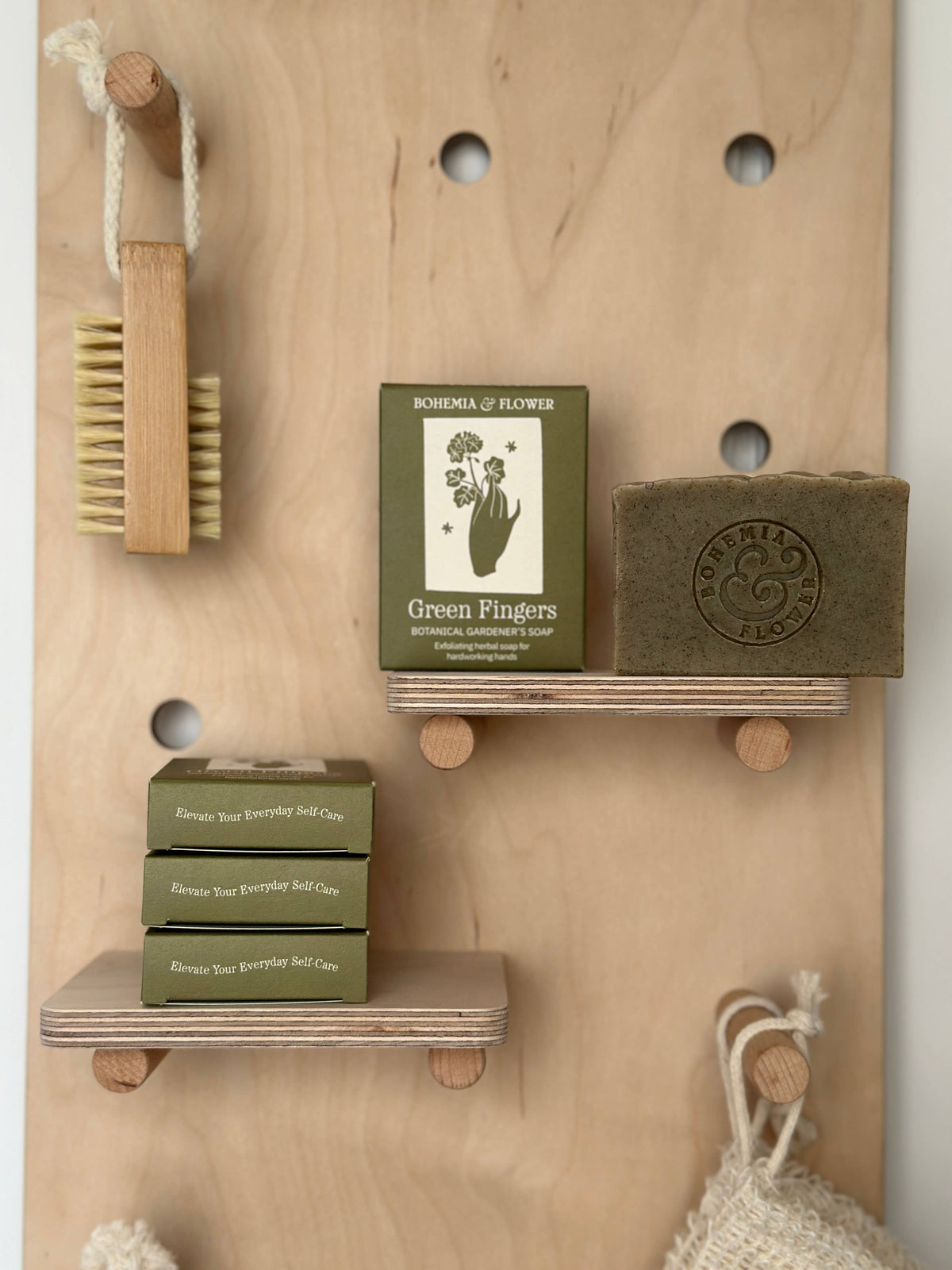 Gardener’s Natural Soap Bar - Pumice, Nettles & Geranium