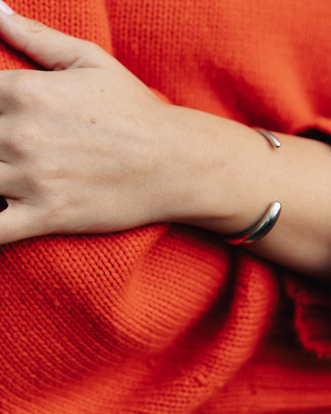 Silver Bold Fluid Bangle