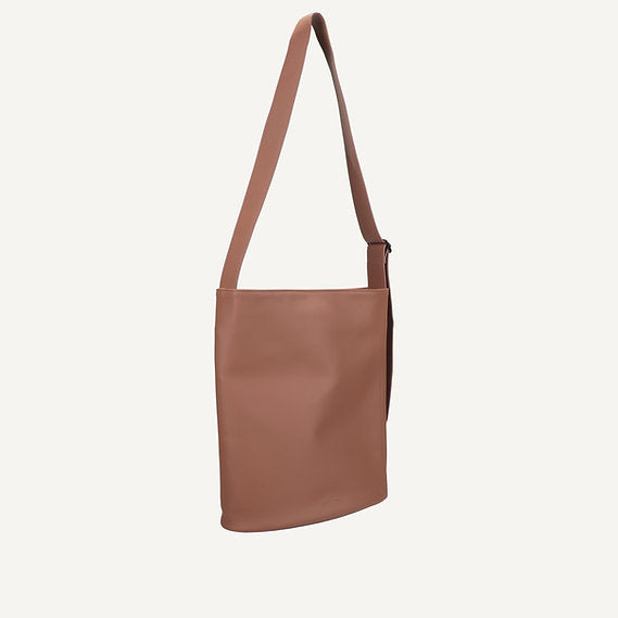 Naomi cross body shopper | clay