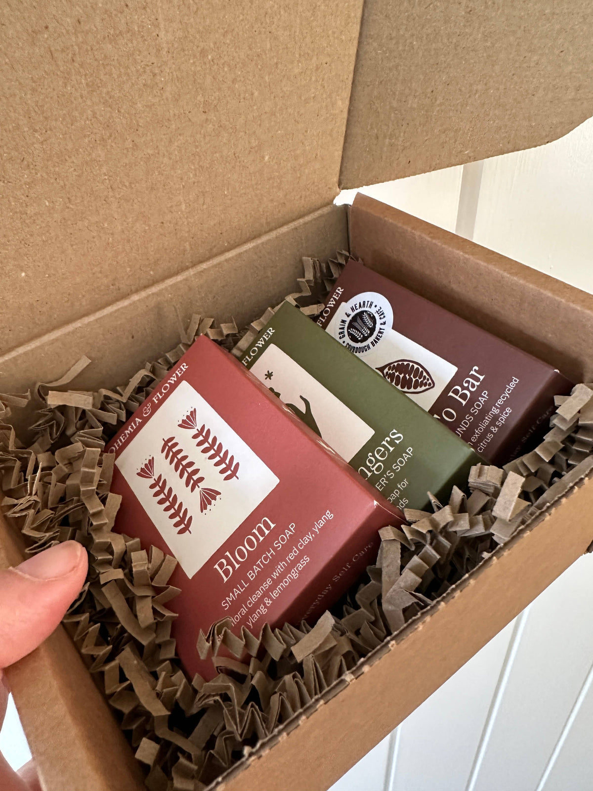 Red Clay Natural Soap Bar – Ylang Ylang & Lemongrass