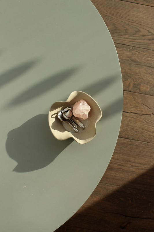 Wavy ceramic dish - buff