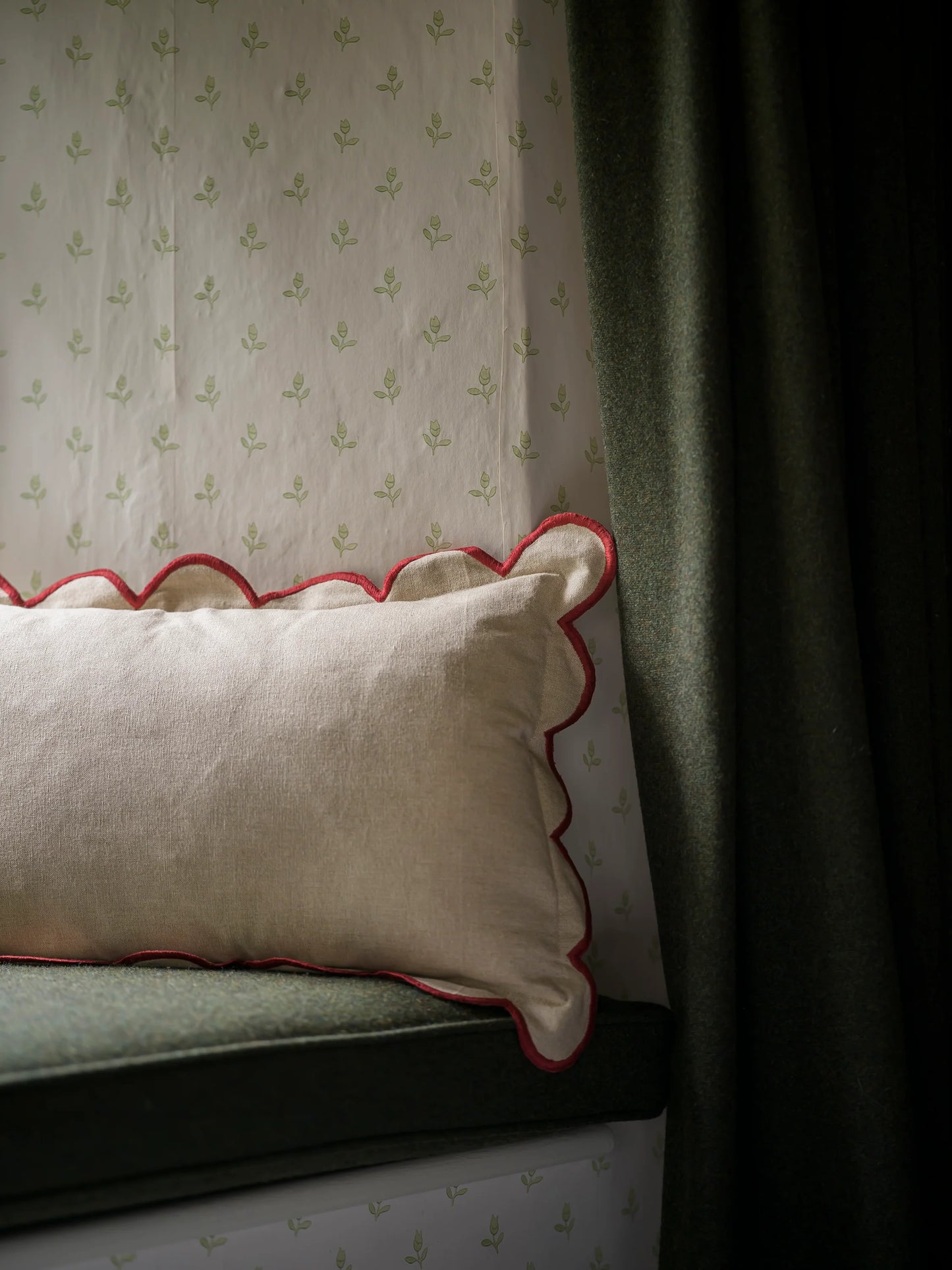 Scallop Cushion - Rust