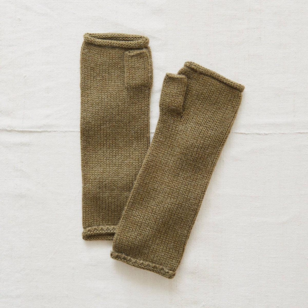 SAGLO Unisex Luxury Merino Wristwarmers: Desert Beige