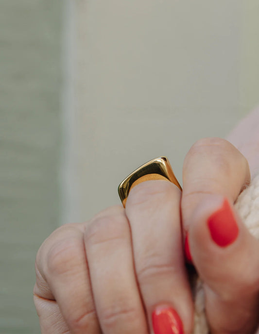 Gold Raised Fluid Ring