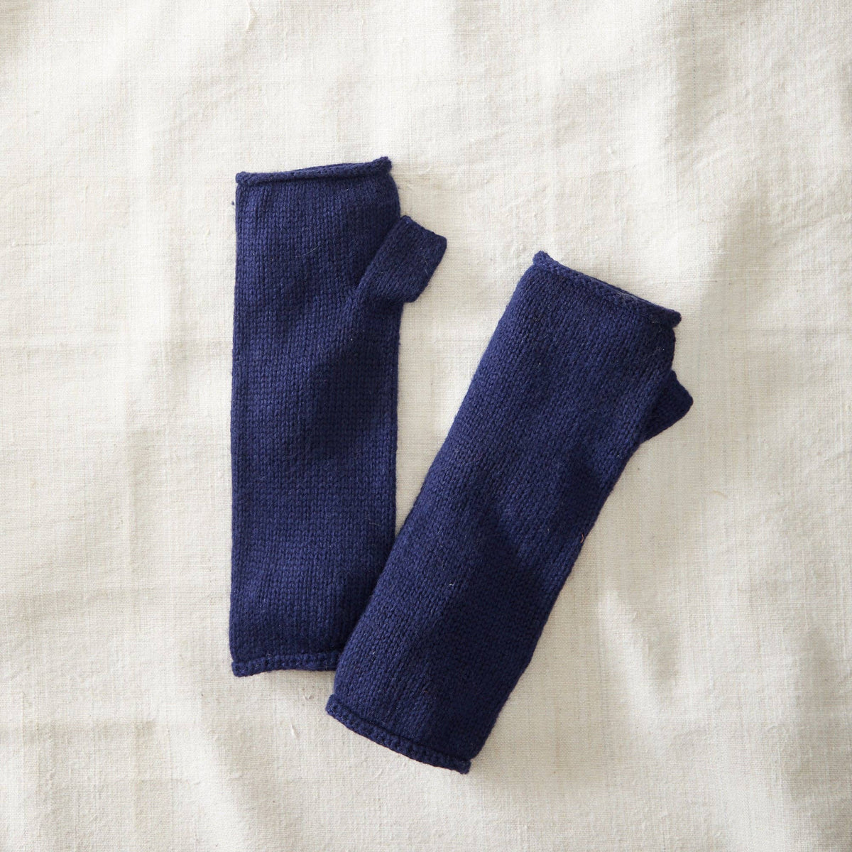 SAGLO Unisex Luxury Merino Wristwarmers: Desert Beige