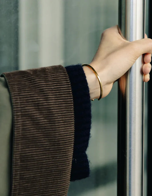 Minimal Gold Bangle
